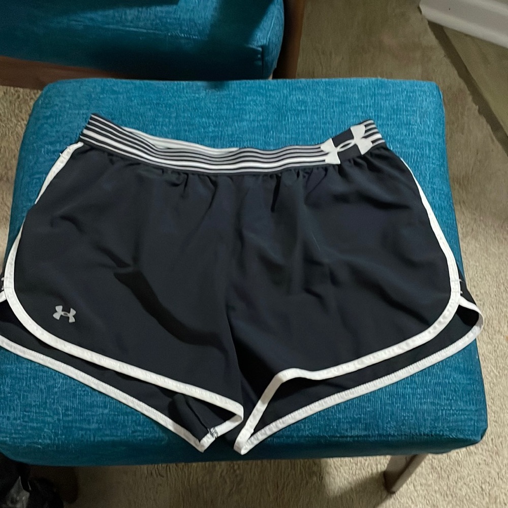 Under Armour Women’s Athletic Shorts Navy Blue Size Small